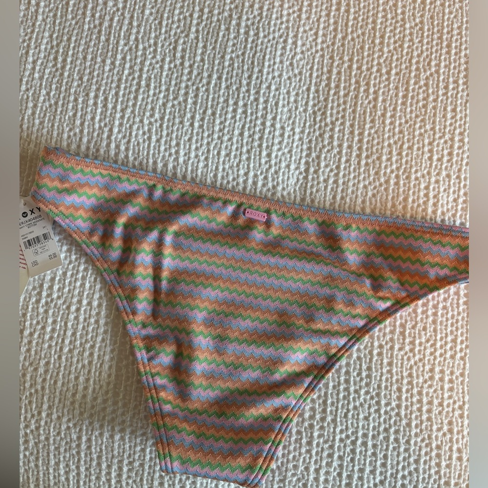 NWT Roxy bikini - Picture 7 of 9